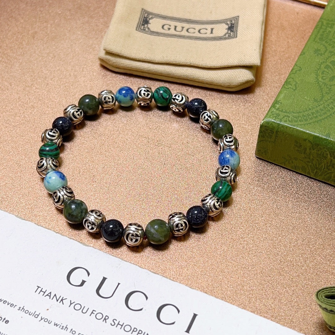 Double-G Emblem Beaded Bracelet in Polished Metal-Tone – Agate Detail – Design 017 close-up detail