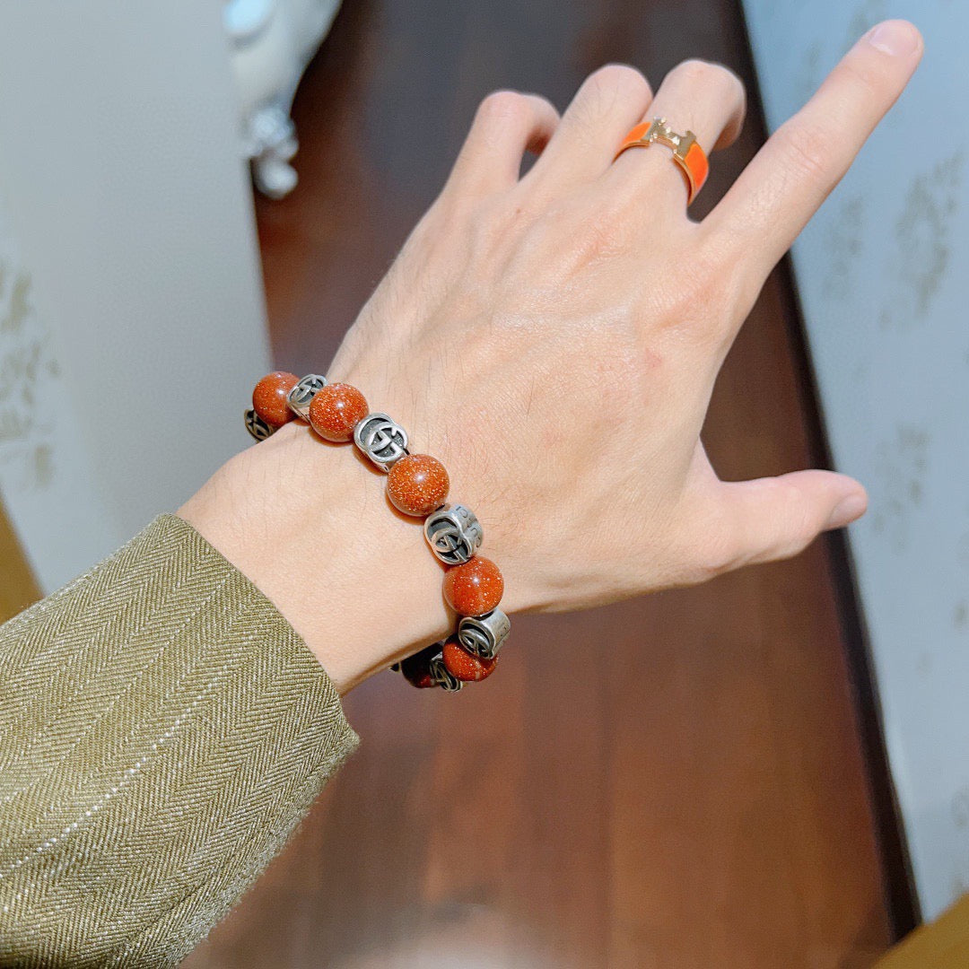 Double-G Emblem Bracelet in Polished Metal-Tone – Design 020 detail view