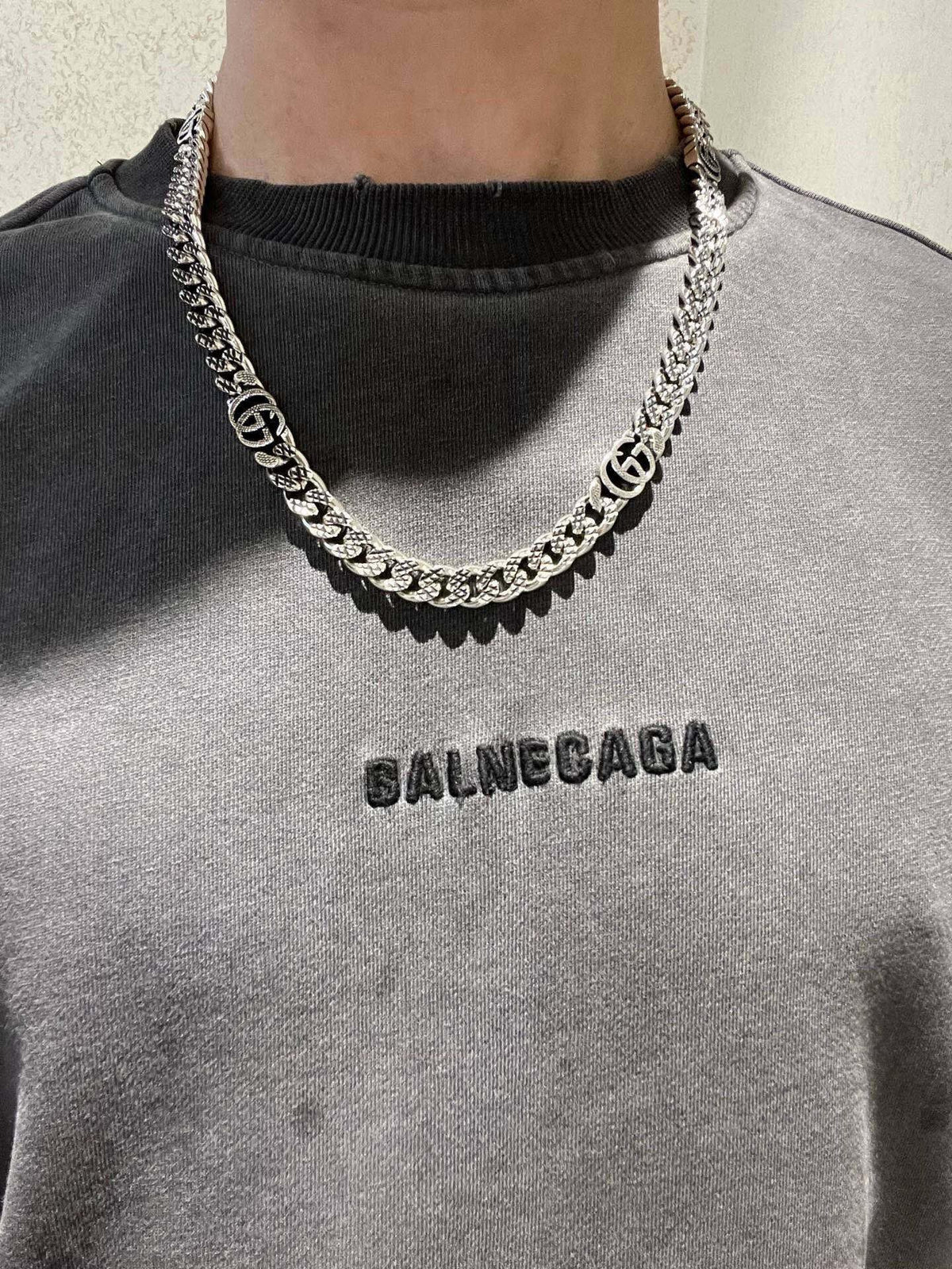 Double-G Emblem Pendant Necklace in Polished Metal-Tone – Vintage Detail – Design 044 detail view