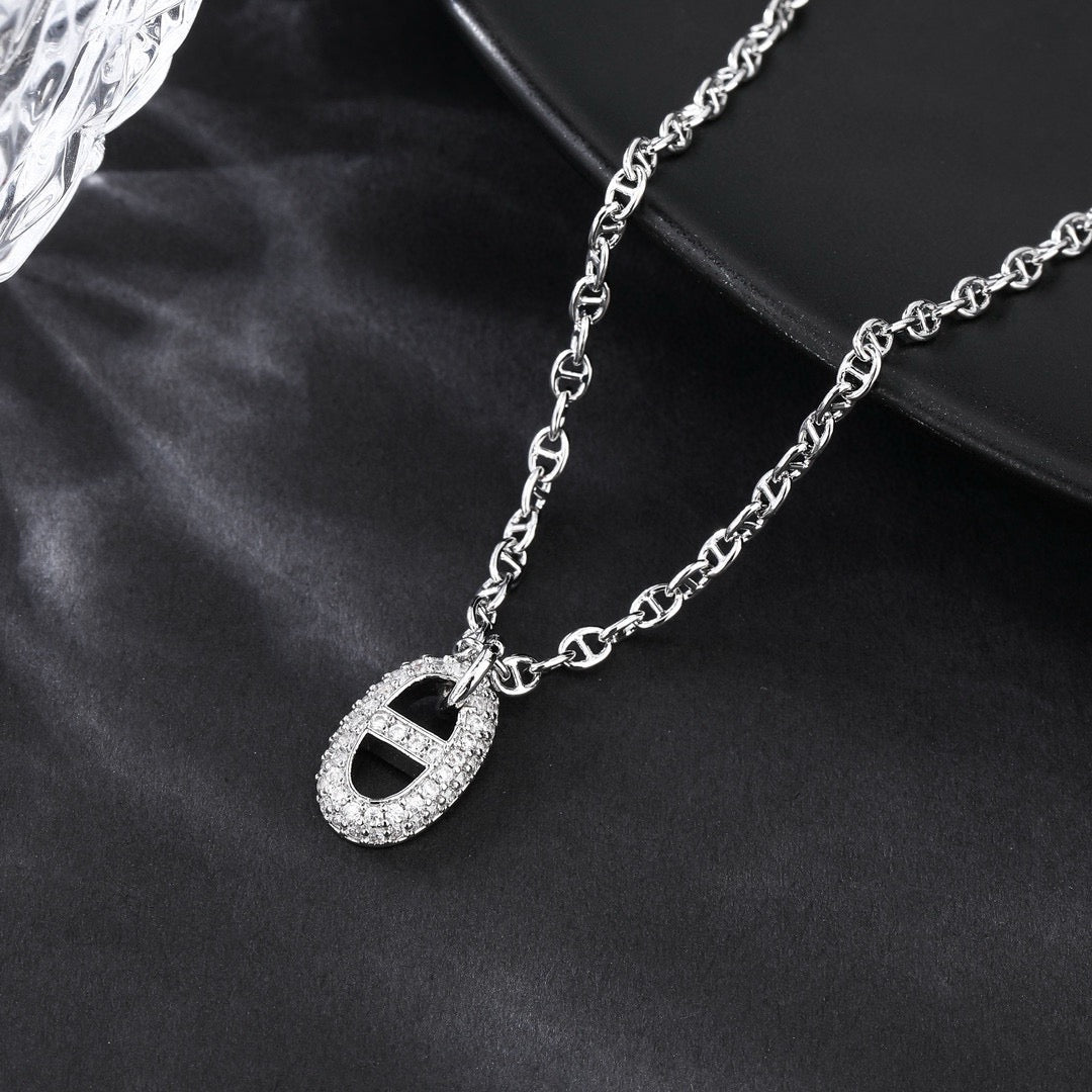 Toggle Pendant Necklace in Rose-Gold-Tone – Rose Gold Detail – Design 003 detail view