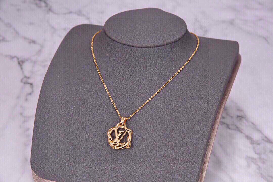 Letter Emblem Pendant Necklace in Polished Metal-Tone – Design 031 close-up detail