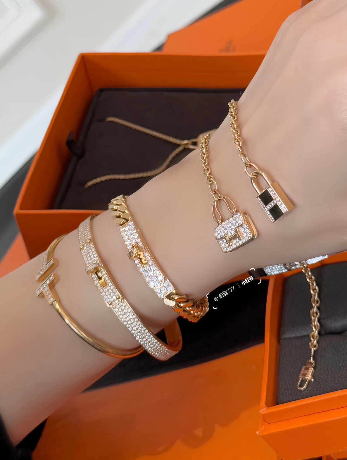 Geometric Emblem Bangle in Rose-Gold-Tone – Rose Gold Detail – Design 004 styled product view