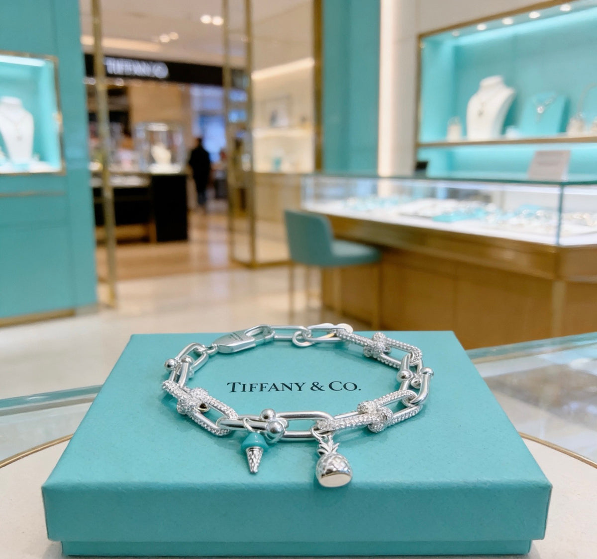 Signature Motif Bracelet in Silver-Tone – Vintage Detail – Design 98 styled product view
