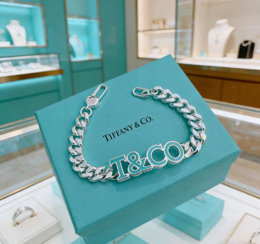 Signature Motif Bracelet in Silver-Tone – Vintage Detail – Design 92 main product view