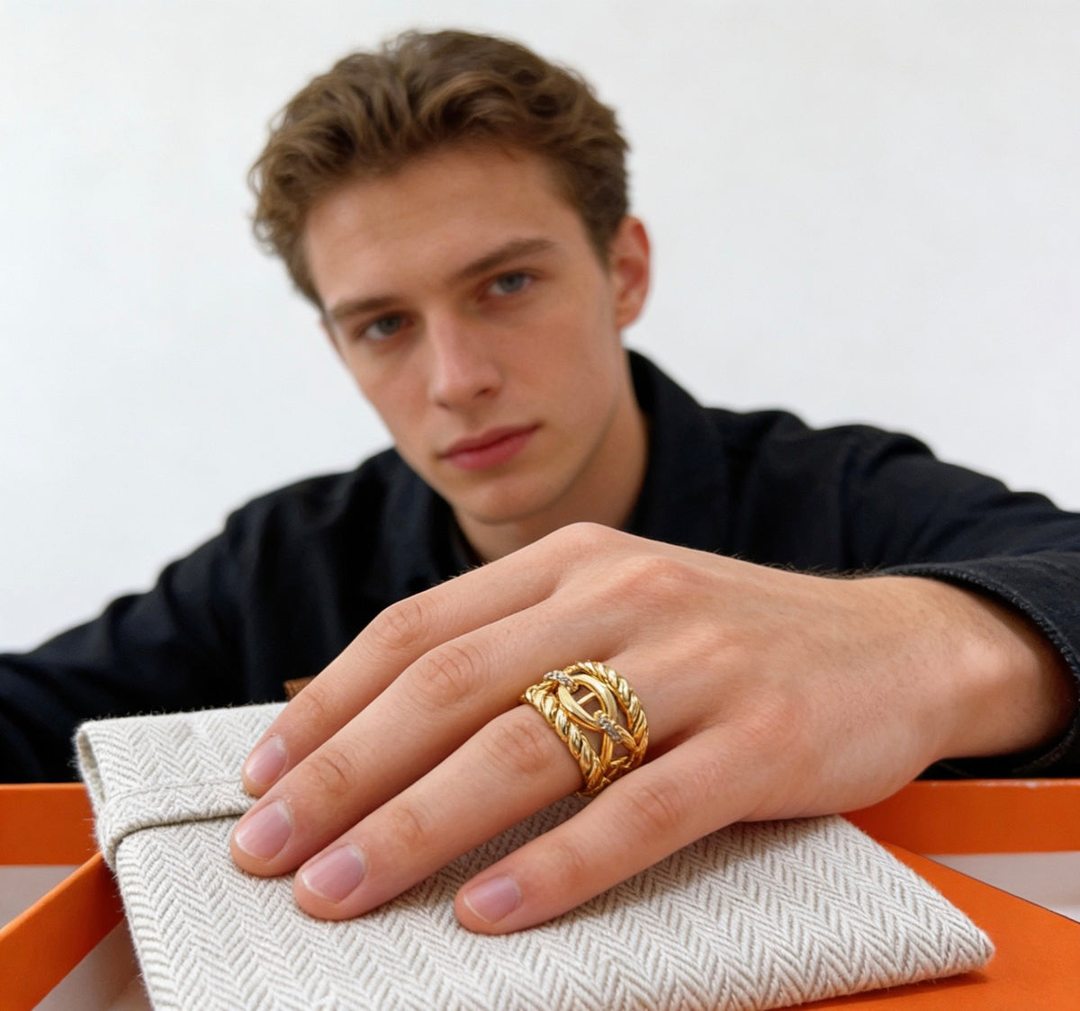 Toggle Statement Ring in Gold-Tone – Toggle Detail – Design 002 detail view
