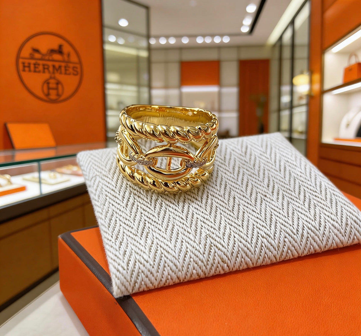 Toggle Statement Ring in Gold-Tone – Toggle Detail – Design 002 main product view