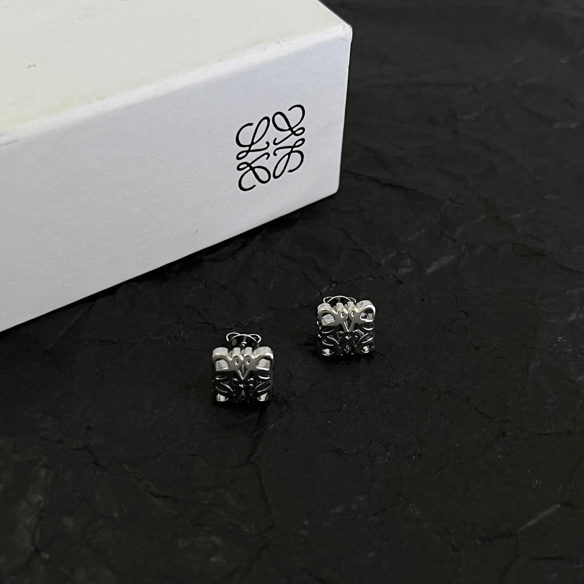 Floral Motif Stud Earrings in Polished Metal-Tone – Design 04 side detail