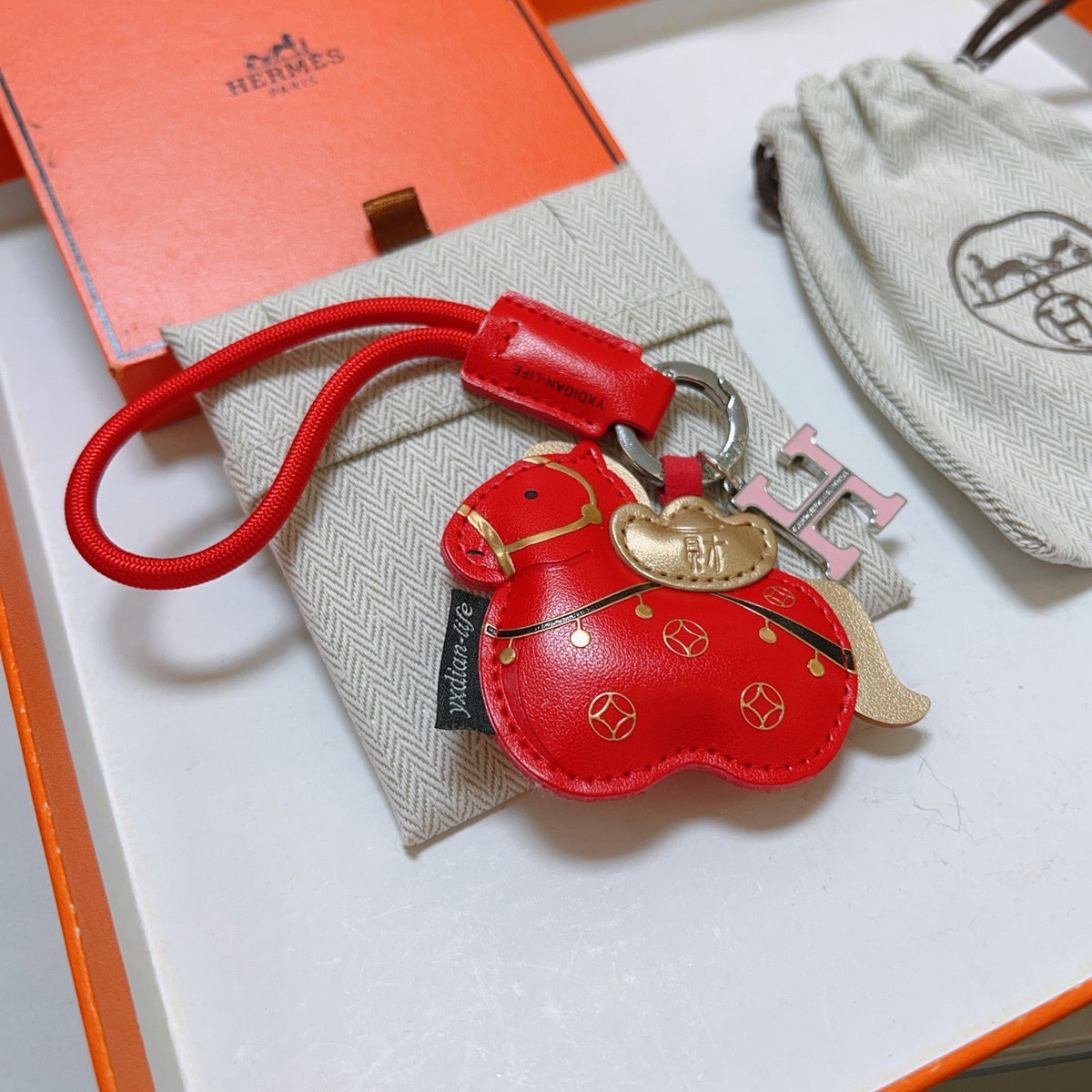Horse Keychain in Silver-Tone – Design 071 front product view