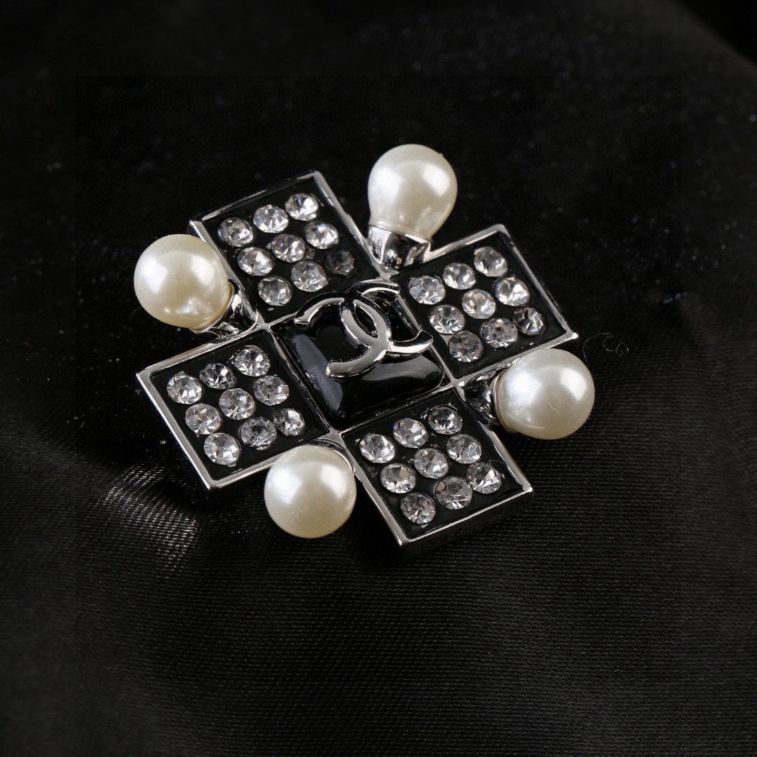 Signature Emblem Brooch in Polished Metal-Tone – Design 061 styled product view