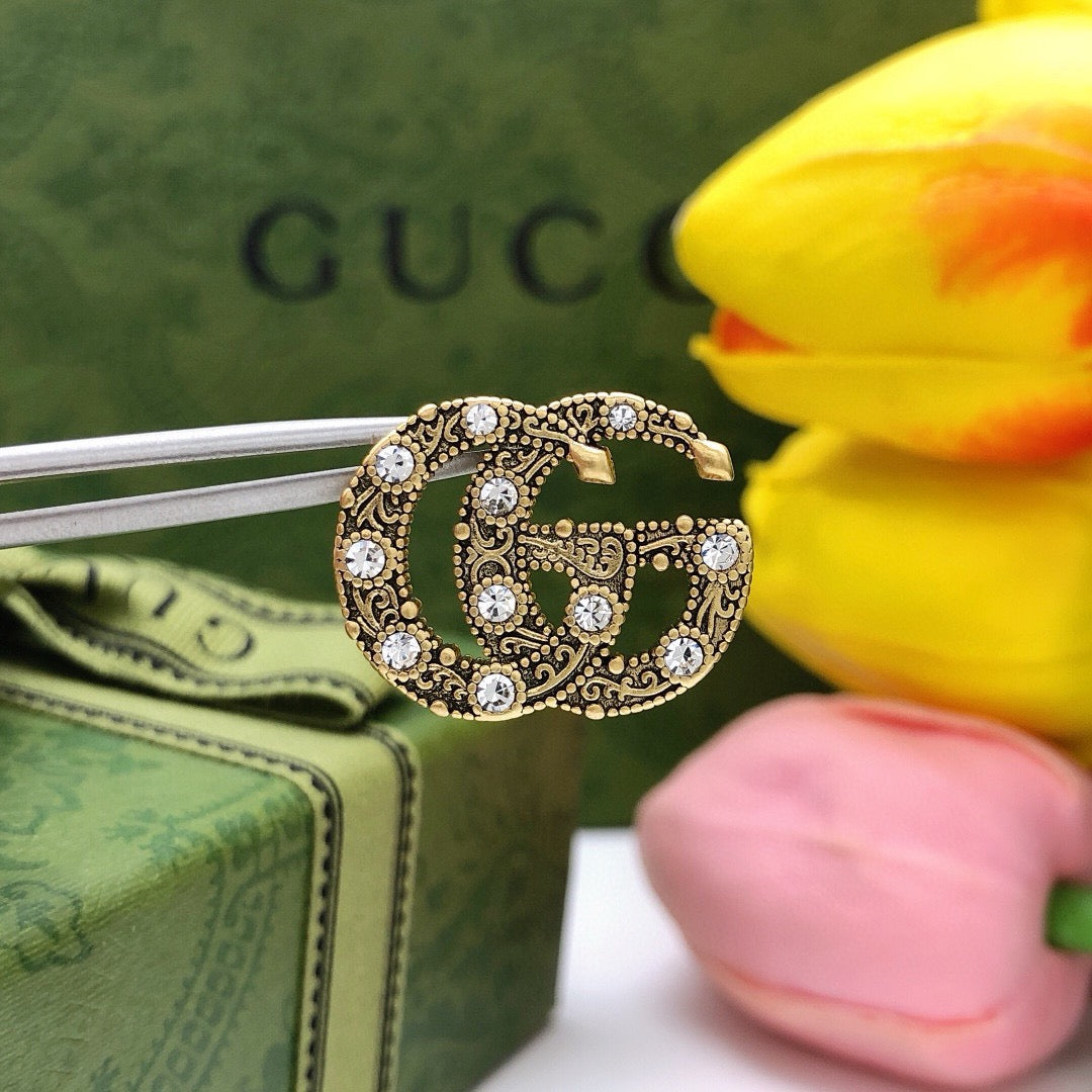 Double-G Emblem Stud Earrings in Gold-Tone – Vintage Detail main product view