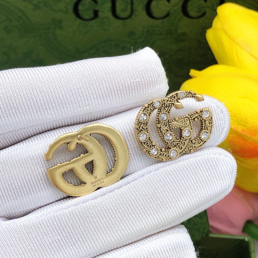 Double-G Emblem Stud Earrings in Gold-Tone – Vintage Detail side detail