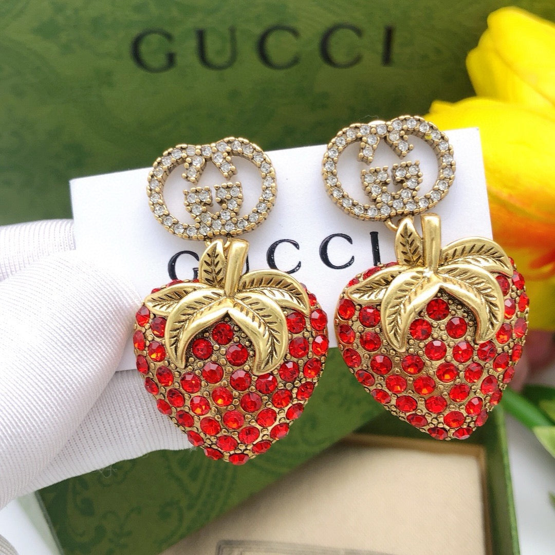 Geometric Emblem Hair Accessory – Red Detail main product view