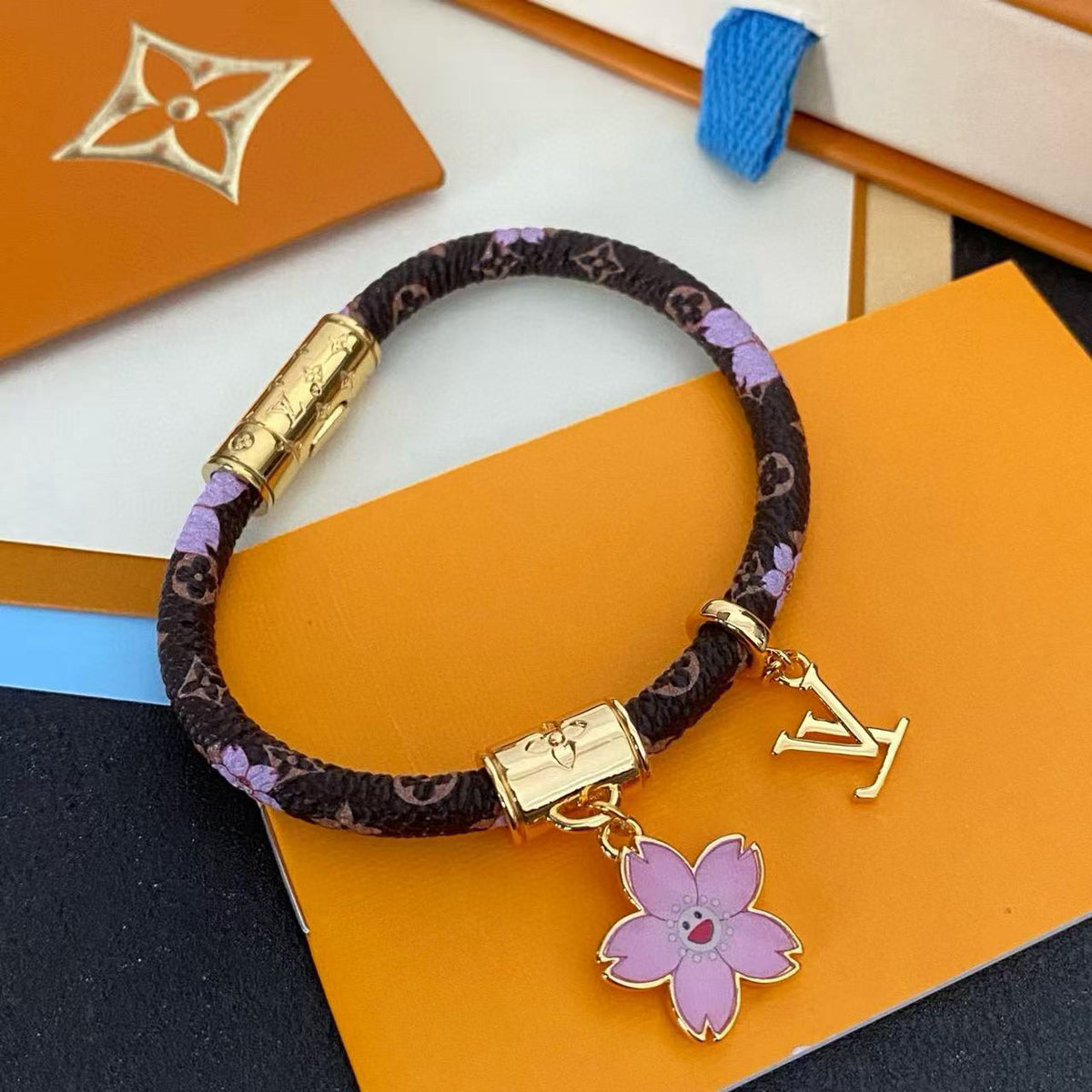 Geometric Emblem Bangle in Gold-Tone – Leather Detail – Design 010 detail view