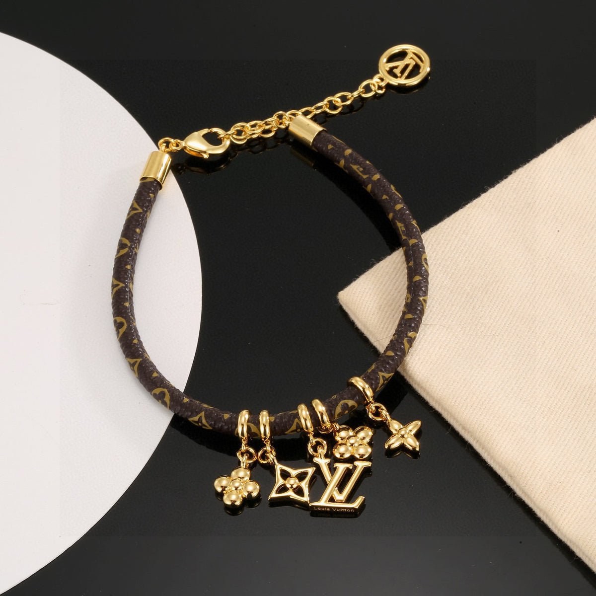 Geometric Emblem Leather-Detail Bracelet – Leather Detail – Design 024 close-up detail