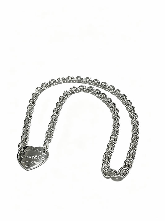 Signature Motif Pendant Necklace in Silver-Tone – Vintage Detail – Design 53 main product view
