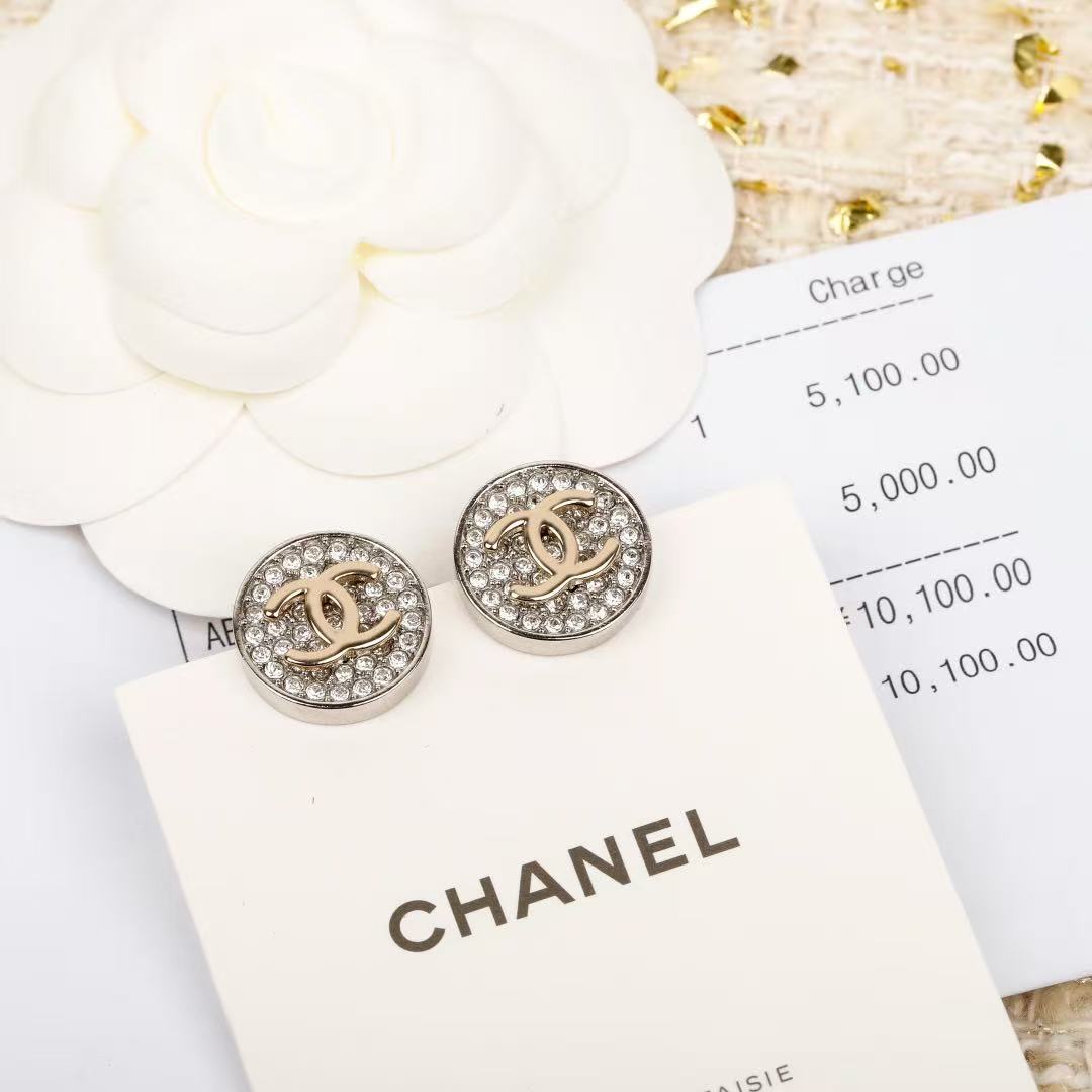 Double-C Emblem Stud Earrings in Gold-Tone – Design 043 detail view