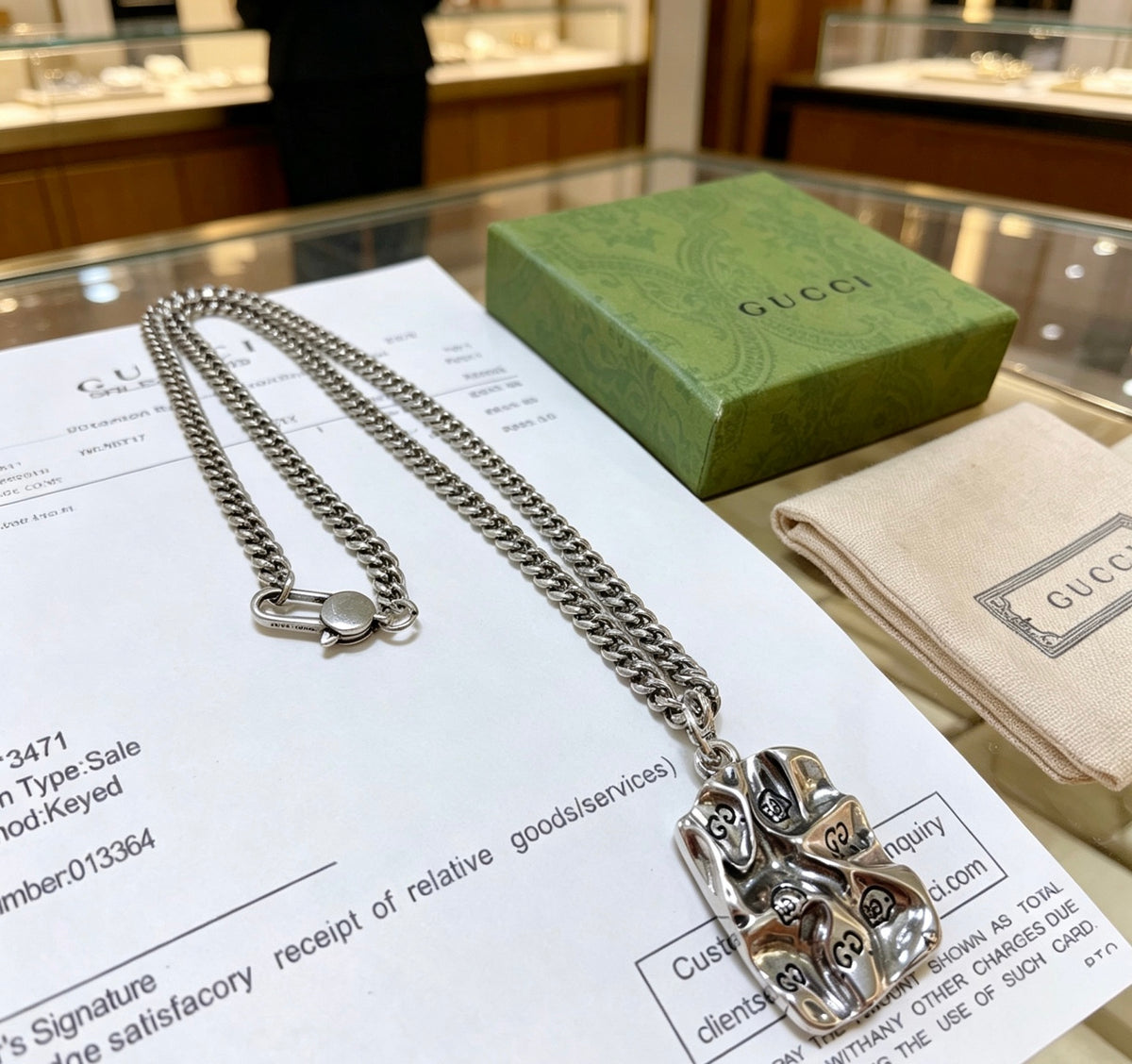 Chain Pendant Necklace in Polished Metal-Tone – Design 011 main product view
