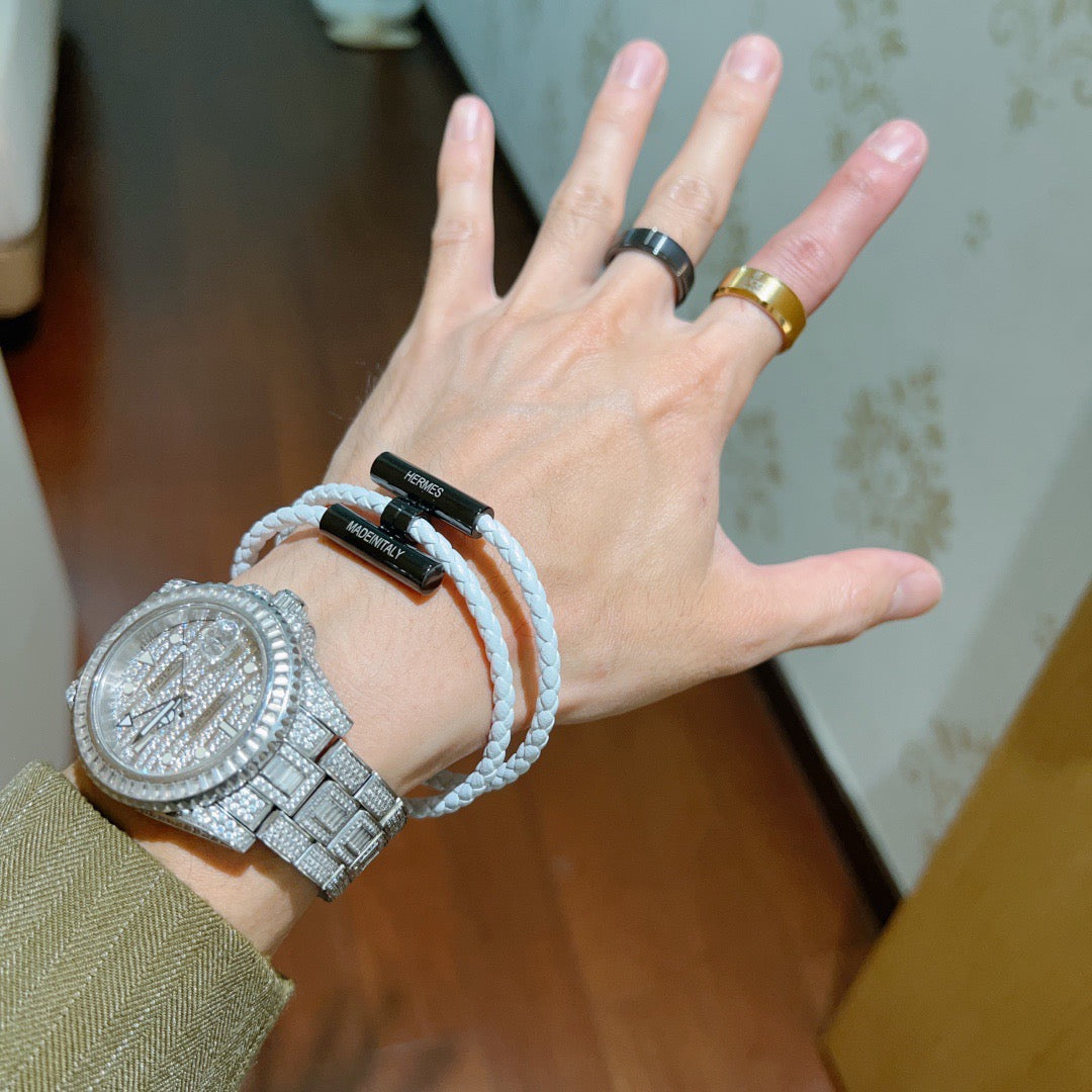 Horse Braided Bracelet in Silver-Tone – Braided Detail – Design 007 detail view