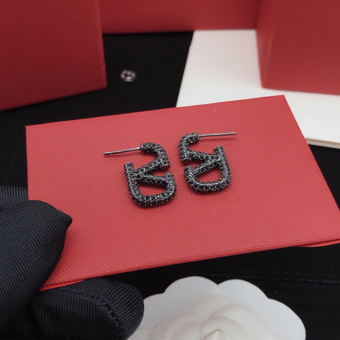 V Emblem Crystal-Accent Stud Earrings – Design 16 styled detail