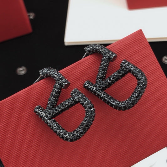 Signature Emblem Crystal-Accent Stud Earrings – Black – Design 03 main product view