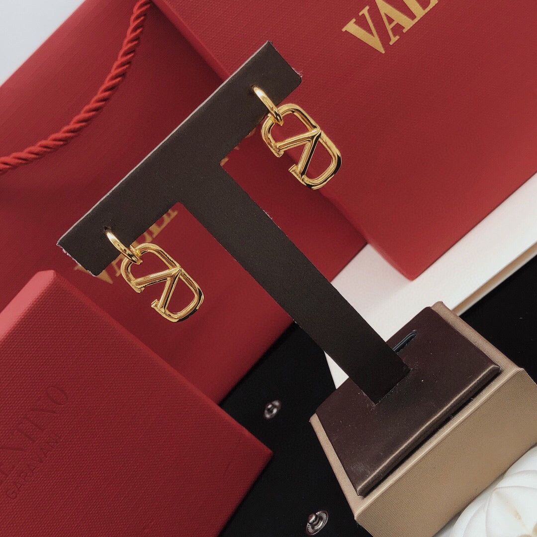 Signature Emblem Drop Earrings in Gold-Tone – Design 07 side detail