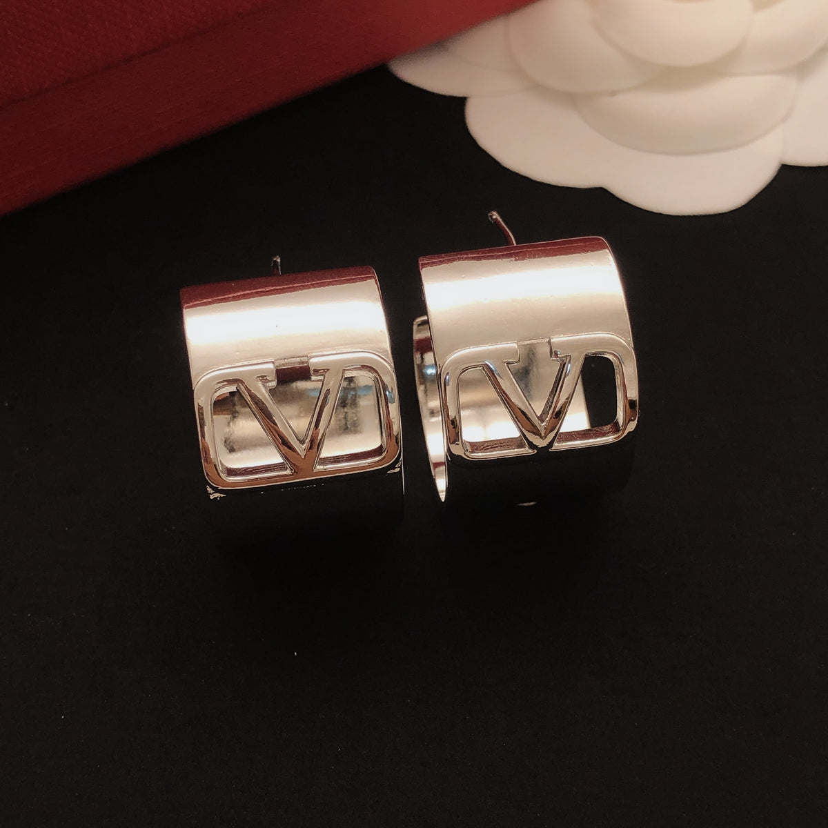 Signature Emblem Drop Earrings in Gold-Tone – Design 06 side detail