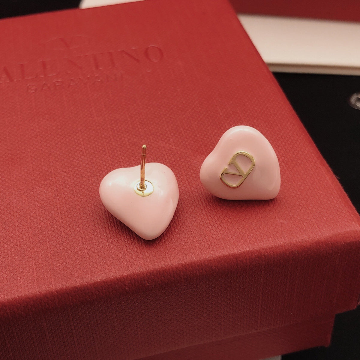 Heart Stud Earrings in Gold-Tone – Pink – Design 03 styled detail