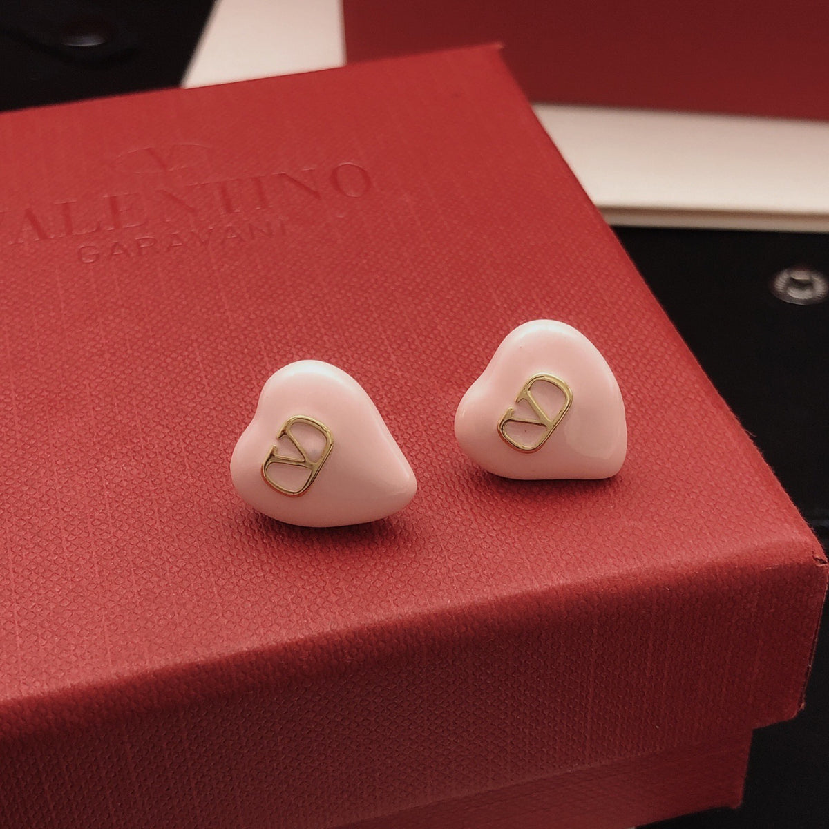 Heart Stud Earrings in Gold-Tone – Pink – Design 03 main product view