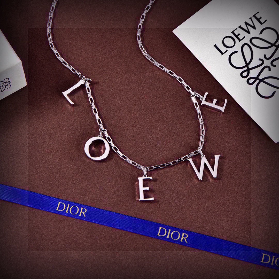 Sculptural Pendant Necklace in Polished Metal-Tone – Design 05 main product view