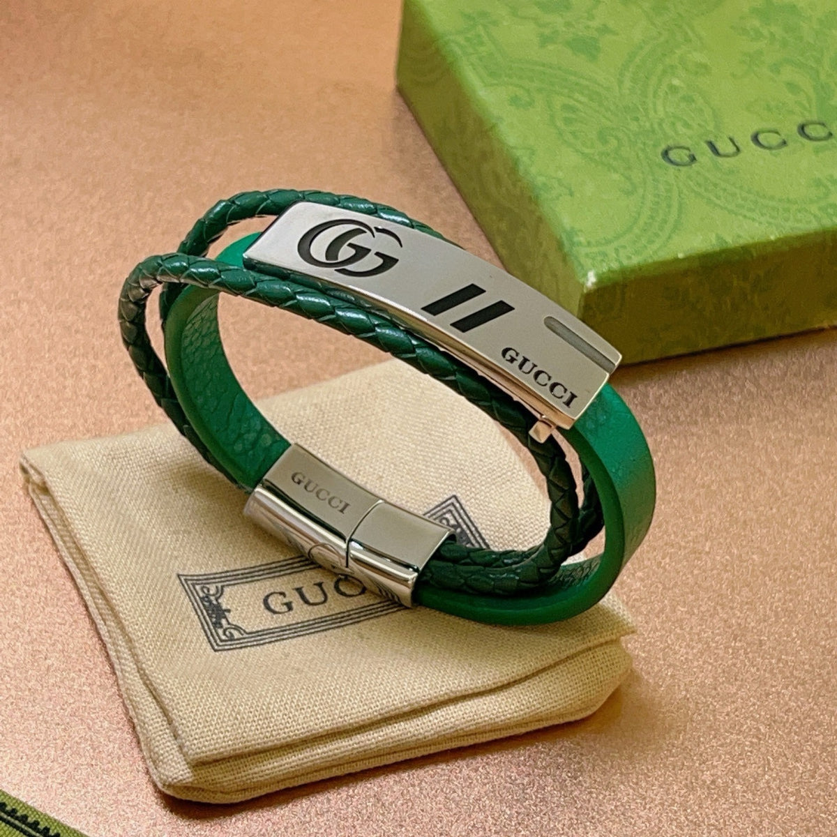 Double-G Emblem Bangle in Silver-Tone – Vintage Detail – Design 028 main product view