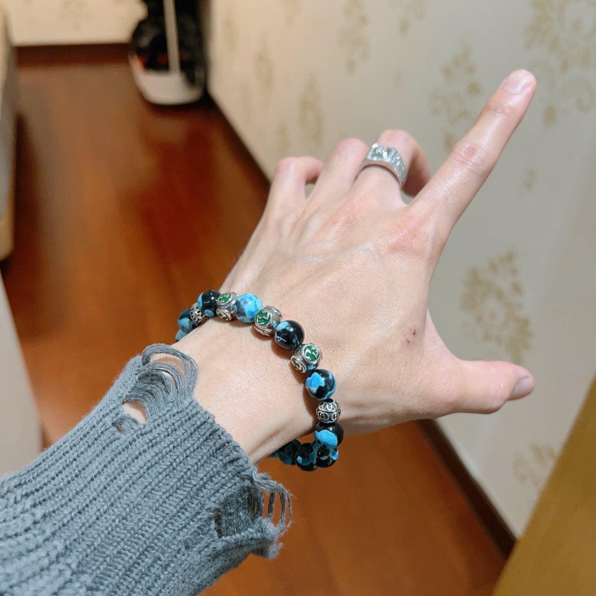 Double-G Emblem Beaded Bracelet in Polished Metal-Tone – Agate Detail – Design 027 front product view