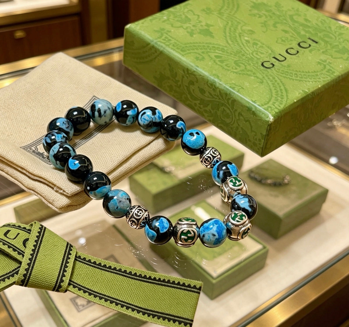 Double-G Emblem Beaded Bracelet in Polished Metal-Tone – Agate Detail – Design 029 front product view