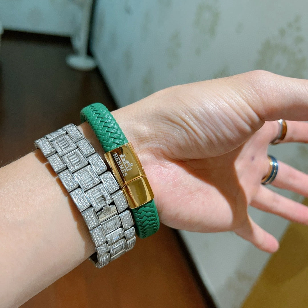 Horse Bangle in Gold-Tone – Braided Detail – Design 002 main product view