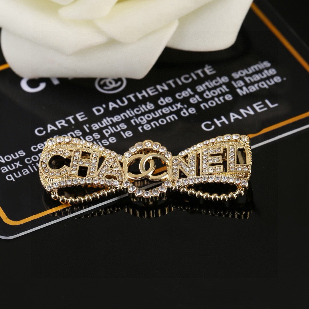 Double-C Emblem Brooch in Polished Metal-Tone – Design 019 front product view
