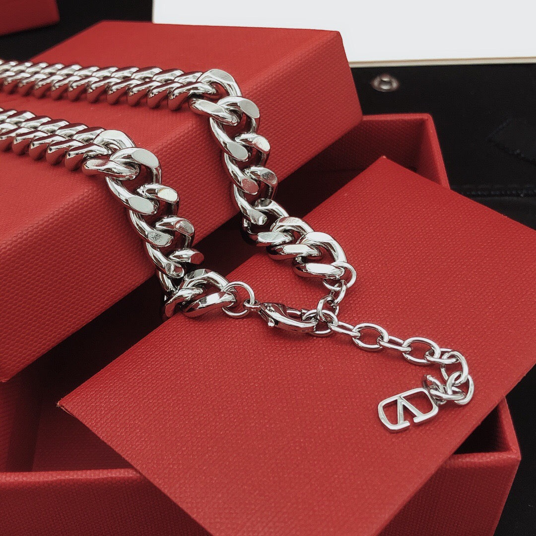 Signature Emblem Pendant Necklace in Gold-Tone – Design 05 side detail