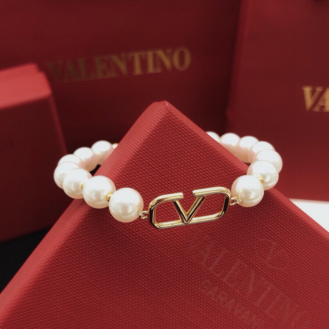 Signature Emblem Bracelet in Gold-Tone – Design 09 styled detail