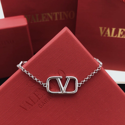 Signature Emblem Bracelet in Gold-Tone – Design 08 main product view