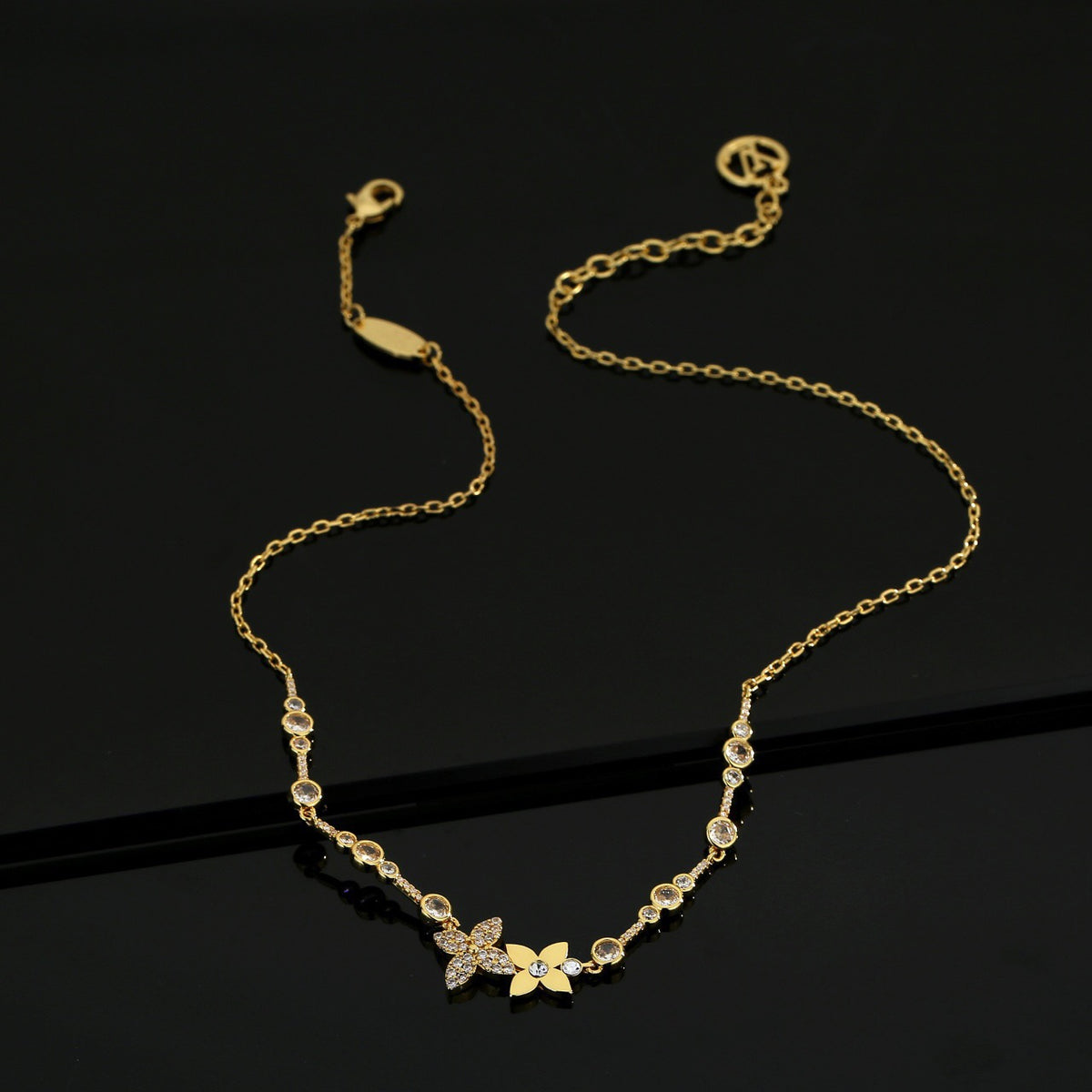 Floral Pendant Necklace in Gold-Tone – Design 007 side detail