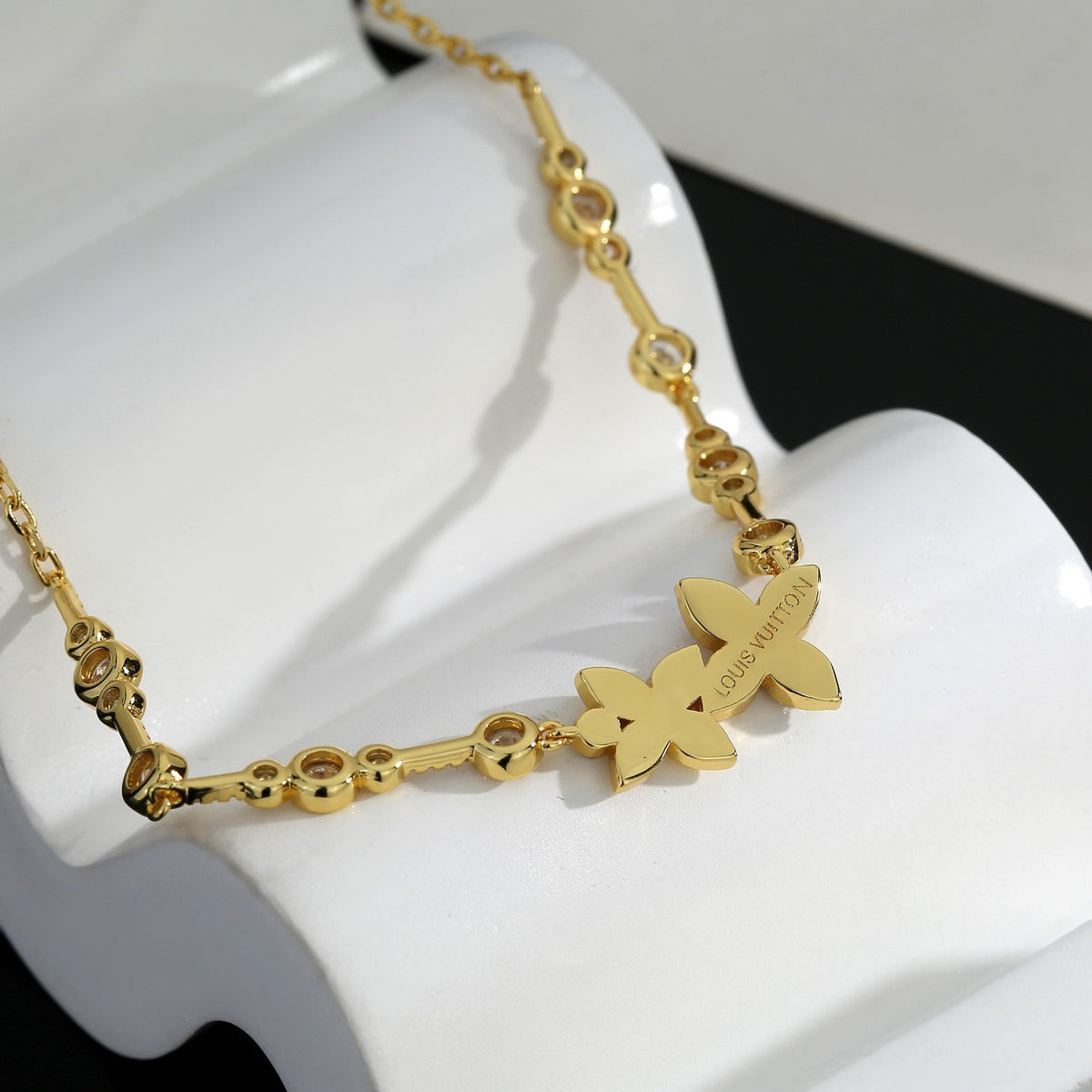 Floral Pendant Necklace in Gold-Tone – Design 008 detail view