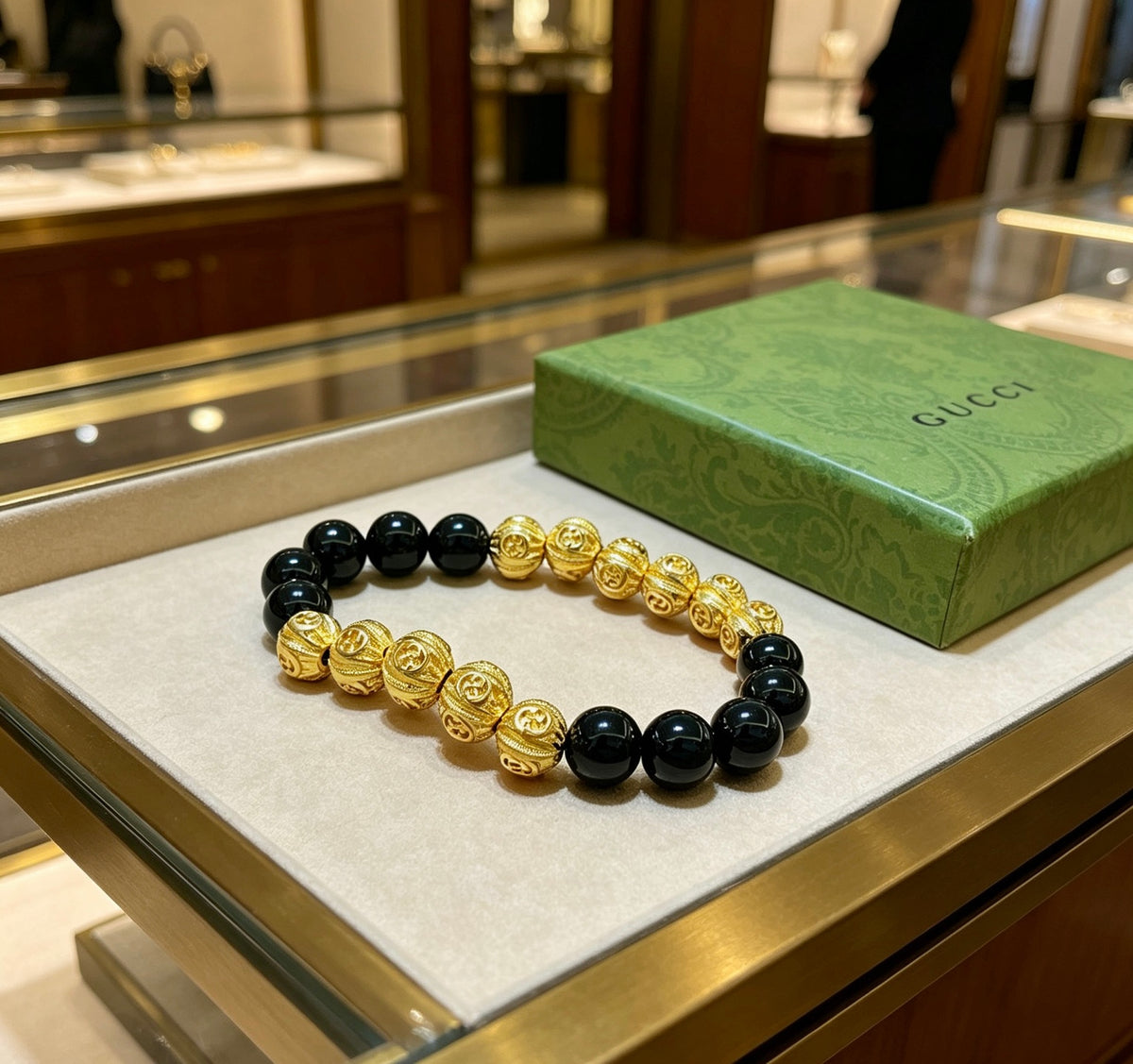 Double-G Emblem Beaded Bracelet in Polished Metal-Tone – Agate Detail – Design 028 front product view