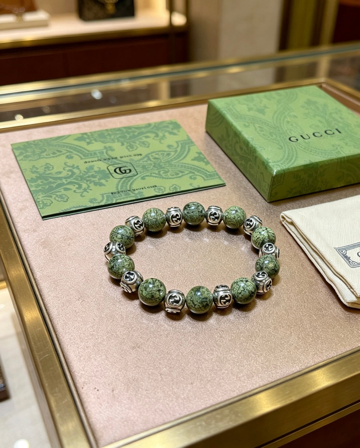 Double-G Emblem Bracelet in Polished Metal-Tone – Design 018 detail view
