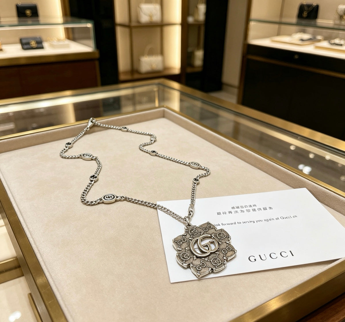 Double-G Emblem Pendant Necklace in Silver-Tone – Vintage Detail – Design 044 main product view