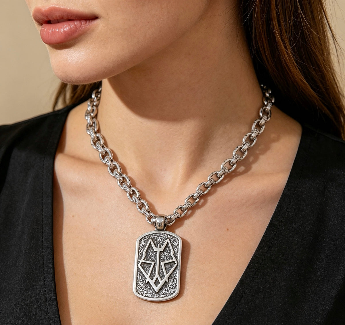 Double-G Emblem Pendant Necklace in Polished Metal-Tone – Design 147 detail view