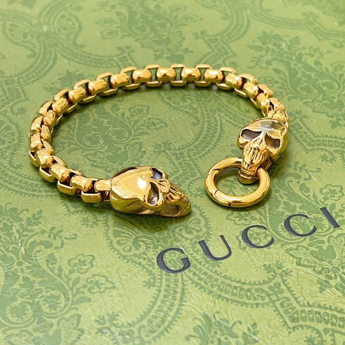 Floral Bracelet in Polished Metal-Tone – Design 010 main product view