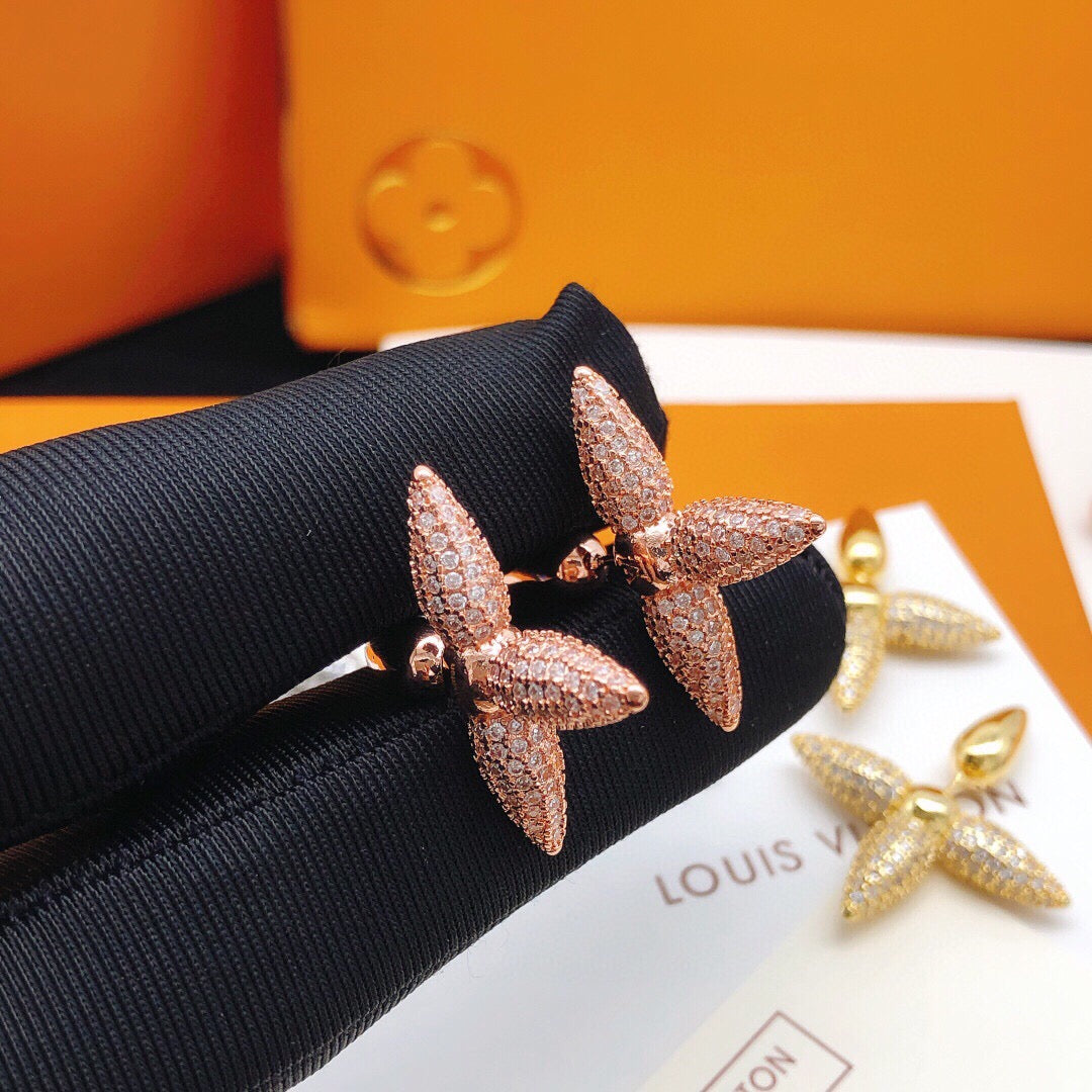 Star Stud Earrings in Rose-Gold-Tone detail view
