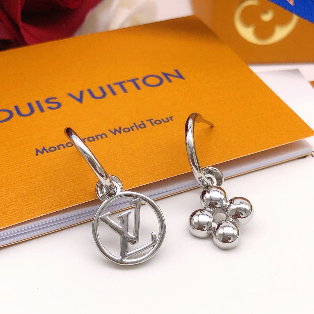 Geometric Emblem Stud Earrings in Gold-Tone – Design 025 main product view