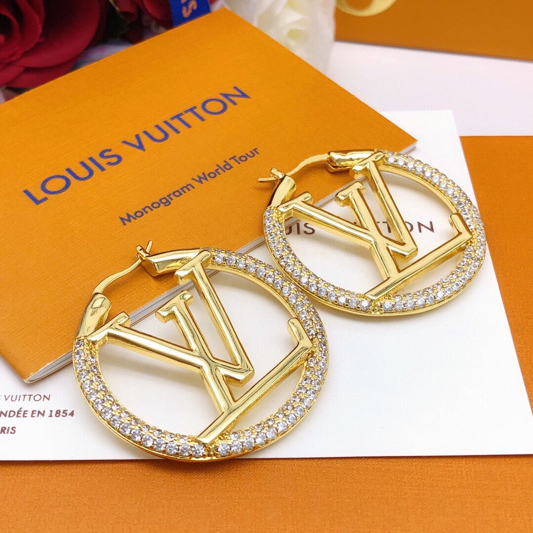 Round Statement Earrings in Silver-Tone – Silver Detail – Design 002 detail view