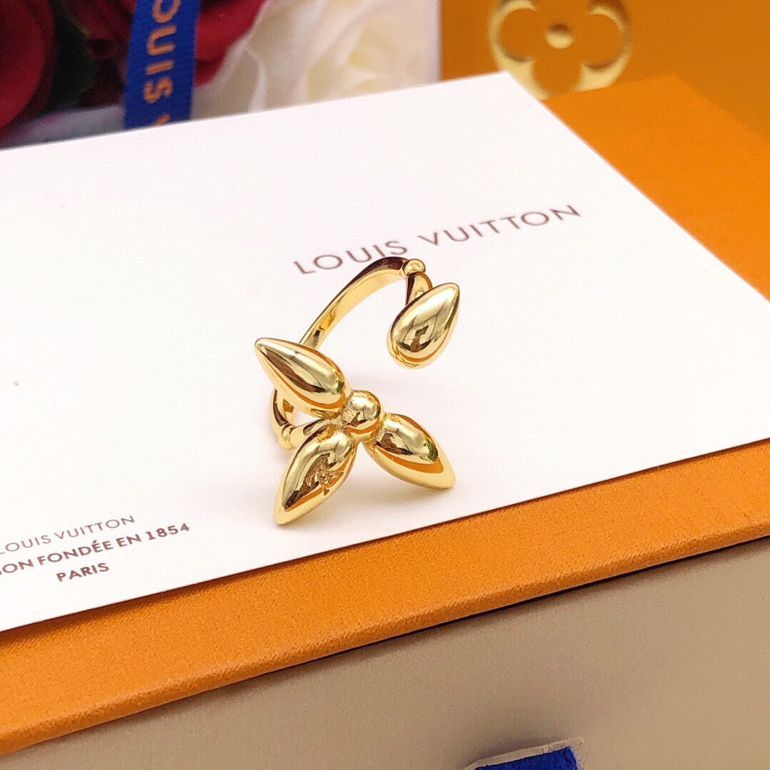 Geometric Emblem Statement Ring in Gold-Tone – Design 008 front product view