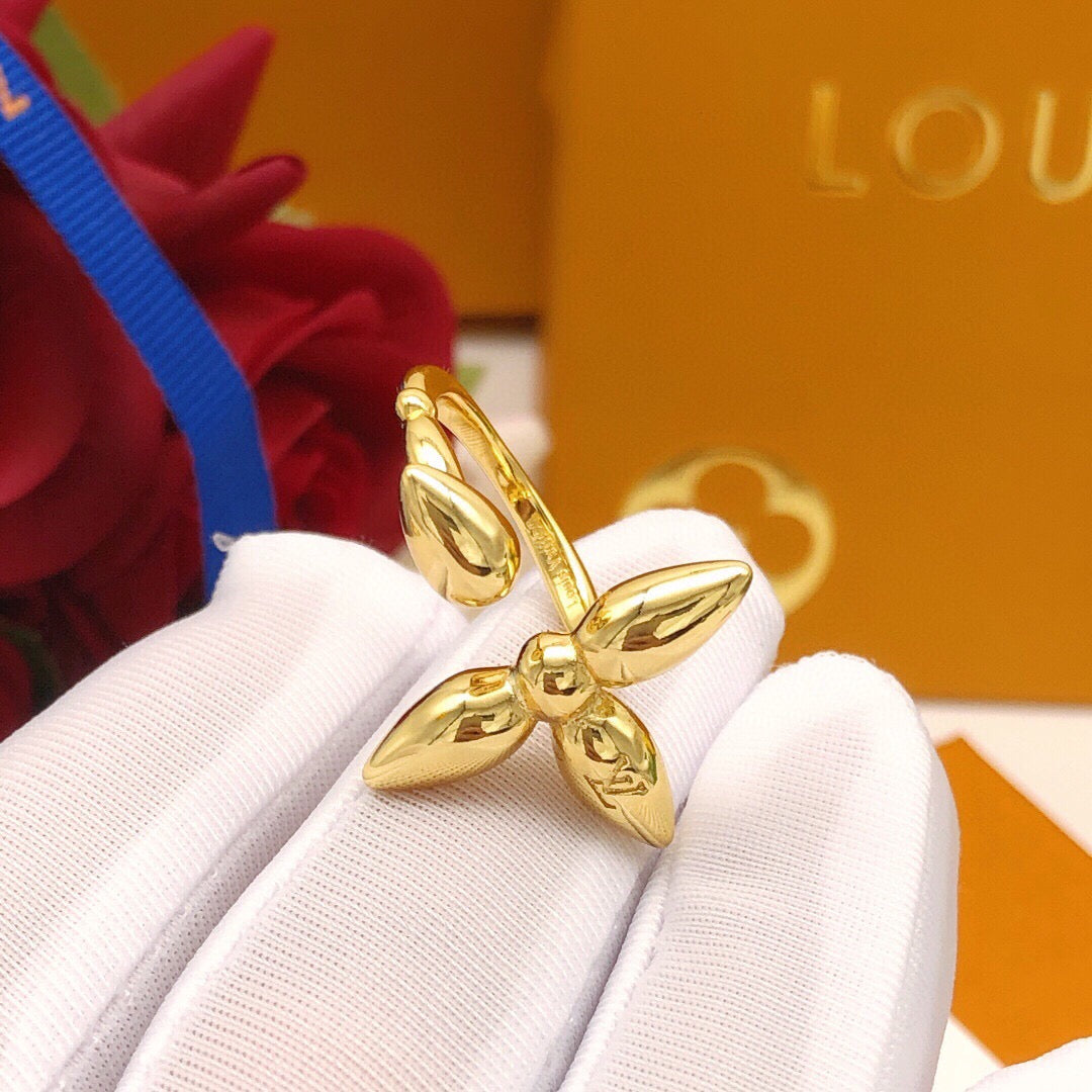 Geometric Emblem Statement Ring in Gold-Tone – Design 008 styled product view