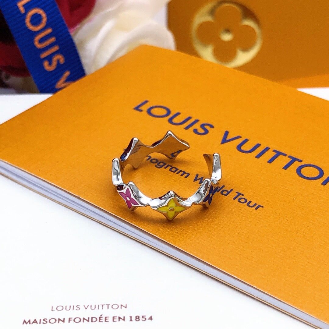 Geometric Emblem Statement Ring in Gold-Tone – Design 005 detail view